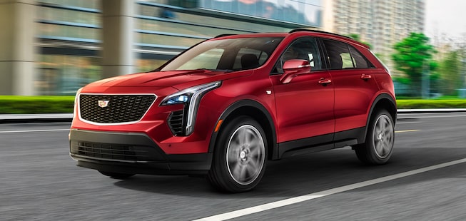 Cadillac XT4 2022, SUV compacta incluye manijas al color de la carrocería, espejos laterales con ajuste eléctrico, anti-empañantes y más